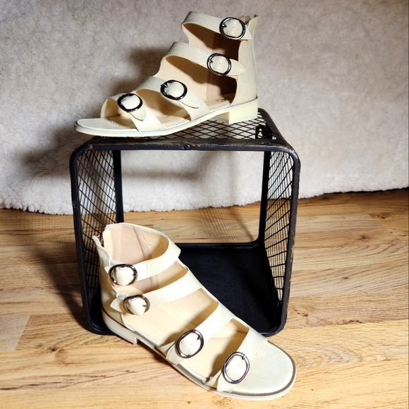 Summer sandles color bone - Picture 4 of 5